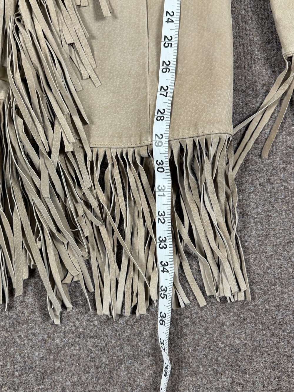 Vintage Wilsons Tan Suede Leather Mid Length Fringe Trim Jacket Women’s Small - Picture 11 of 12
